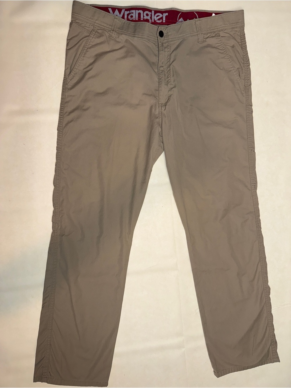 Wrangler Men's Khaki/Tan Straight-Leg Chinos